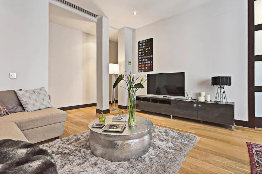 Spacious Luxury 1Br In Centro! S.An Madrid Exterior photo